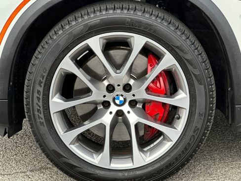 Used 2022 BMW X5 xDrive45e w/ Climate Comfort Package image 32