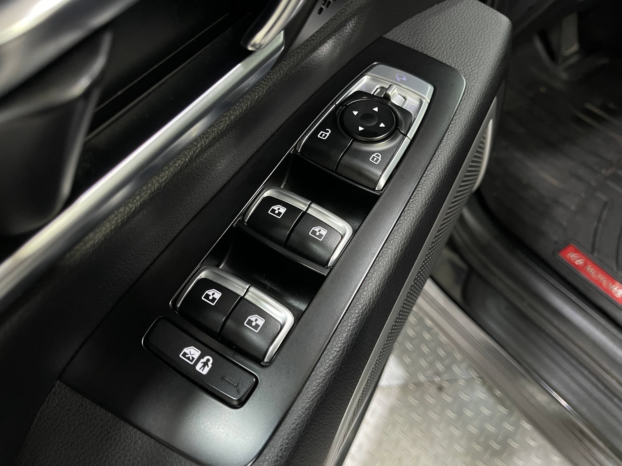 Used 2020 Kia Telluride EX AWD/4WD image 16