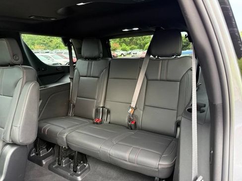 Used 2022 Chevrolet Tahoe RST w/ Luxury Package AWD/4WD image 29