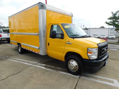 Used 2021 Ford E-350 and Econoline 350 Super Duty image 1