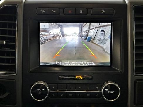 Used 2020 Ford Expedition XLT w/ Equipment Group 202A AWD/4WD image 20