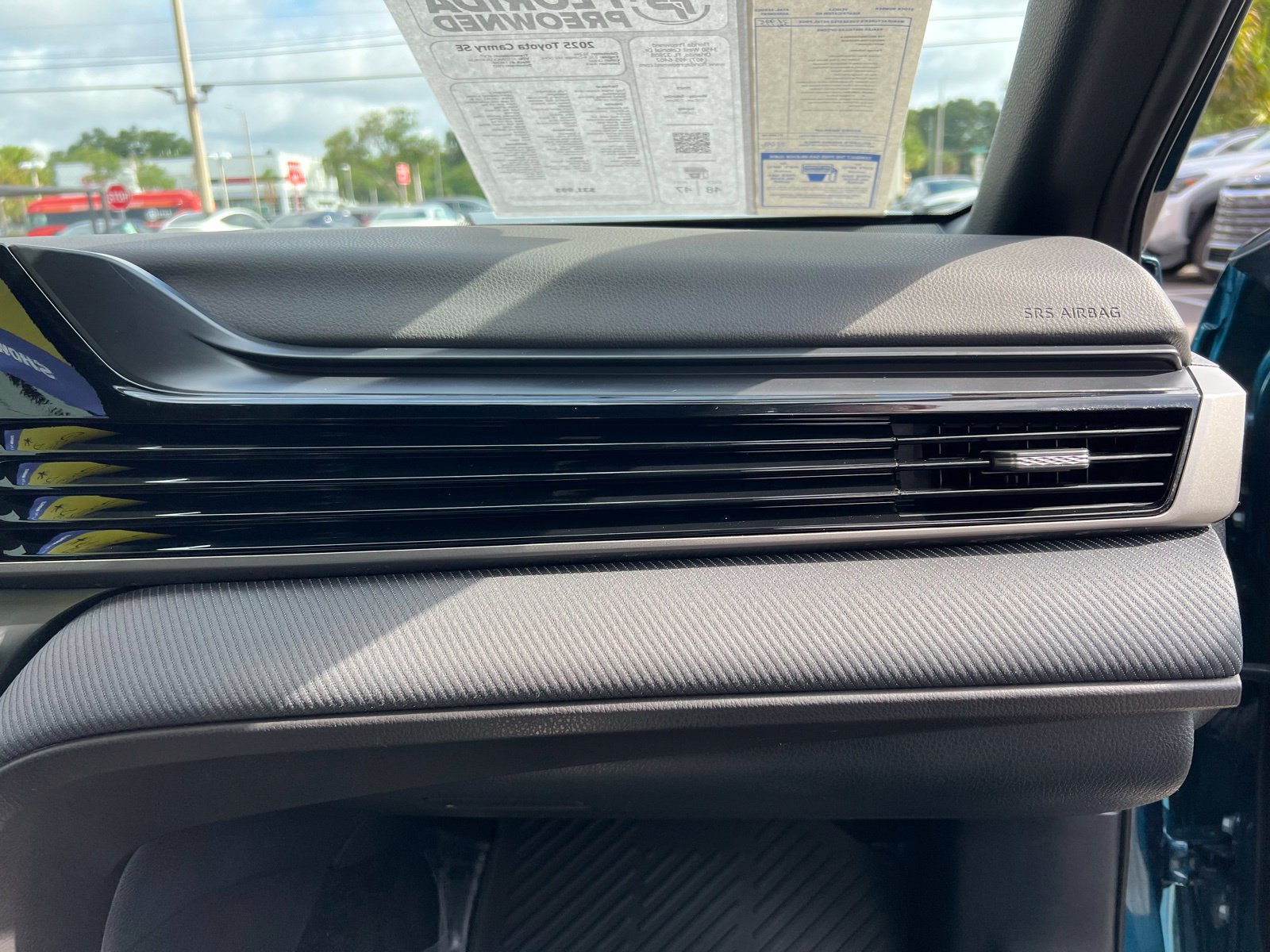 Used 2025 Toyota Camry SE FWD image 50