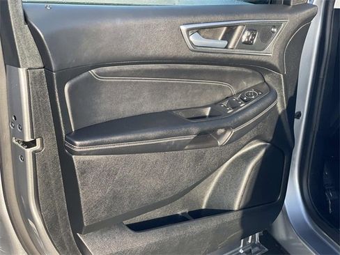Used 2024 Ford Edge Titanium image 20