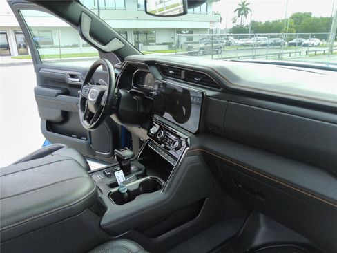 Used 2023 GMC Sierra 1500 AT4 w/ AT4 Premium Package AWD/4WD image 31