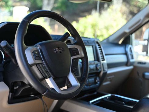 Used 2017 Ford F450 Lariat w/ Tow Technology Bundle image 17