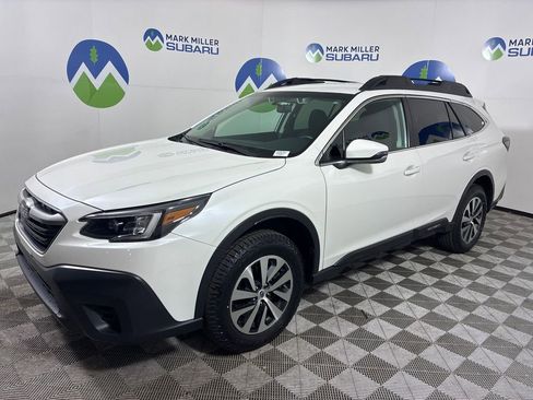 Certified 2022 Subaru Outback Premium image 3