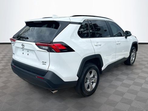 Used 2025 Toyota RAV4 XLE AWD/4WD image 6