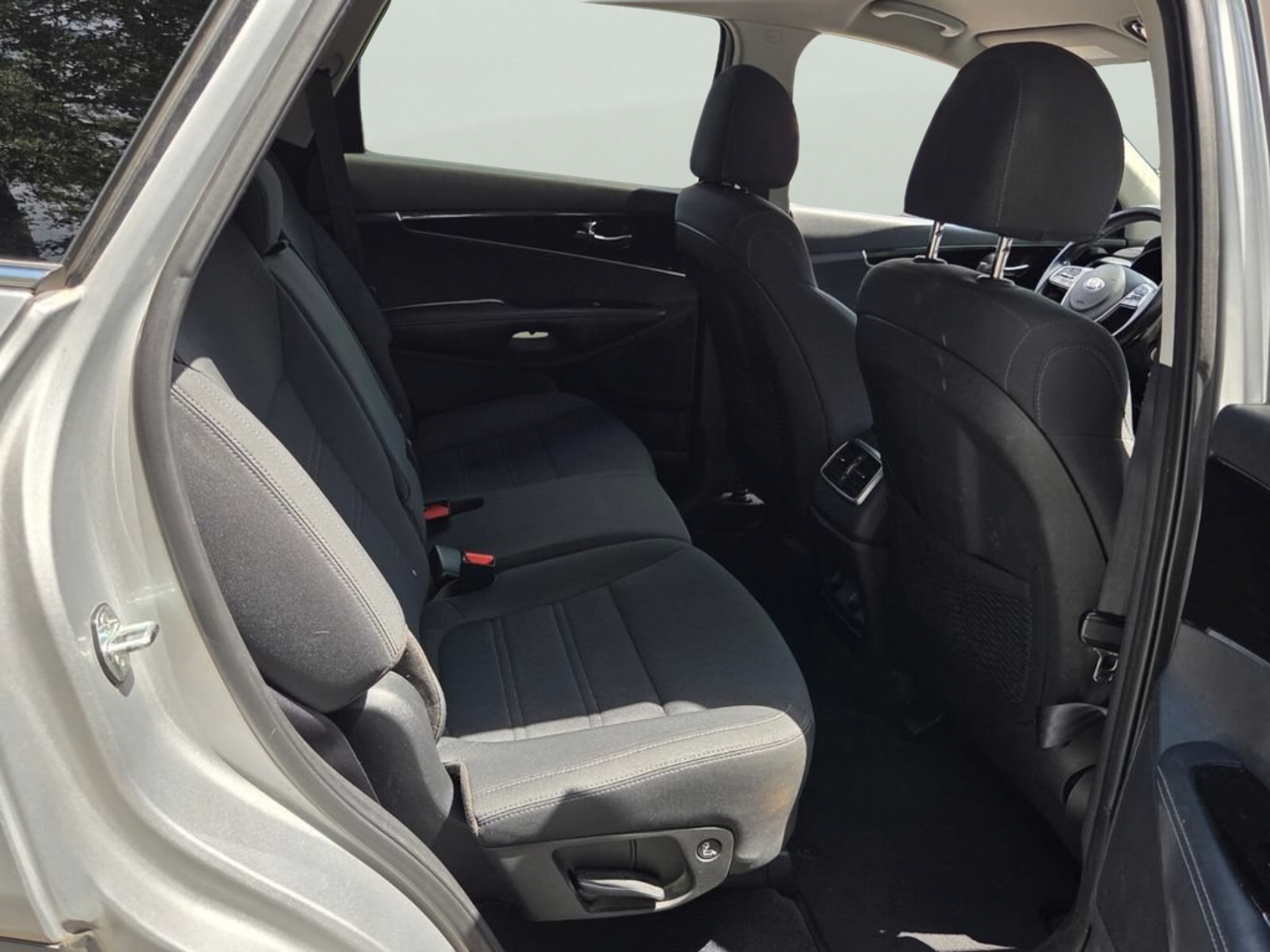 Used 2020 Kia Sorento LX w/ LX I4 Convenience Package AWD/4WD image 19