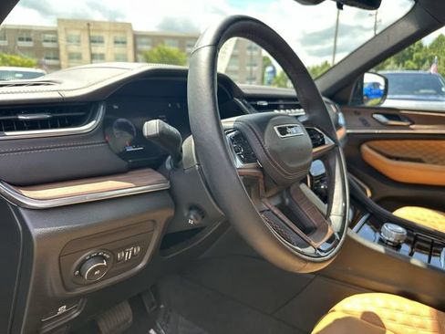 Used 2023 Jeep Grand Cherokee L Summit w/ Advanced Protech Group IV RWD image 10