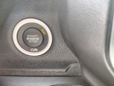 Certified 2025 RAM 2500 Big Horn AWD/4WD image 29