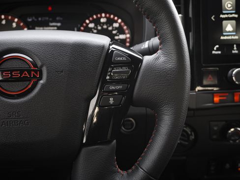 Used 2025 Nissan Frontier PRO-4X w/ Pro Convenience Package image 19