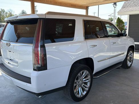 Used 2018 Cadillac Escalade Luxury w/ LPO, Radiant Package RWD image 6