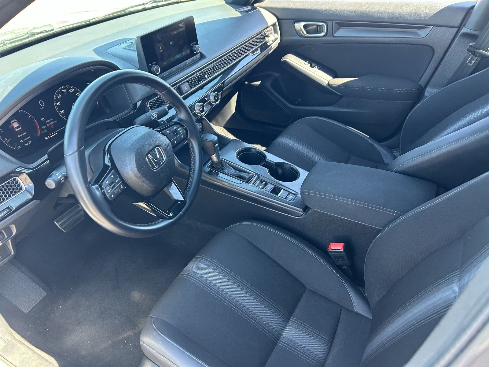 Used 2025 Honda Civic Sport image 26