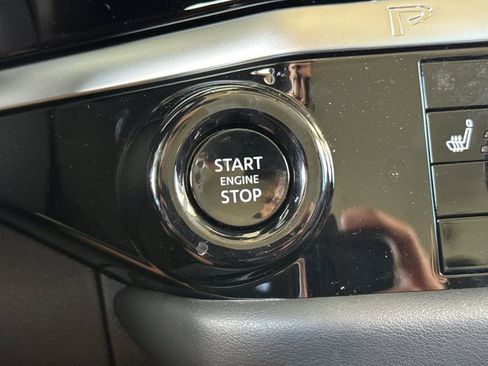 New 2026 Nissan Pathfinder SL image 18