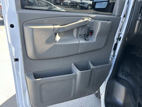 Used 2023 GMC Savana 2500 w/ Driver Convenience Package image 23