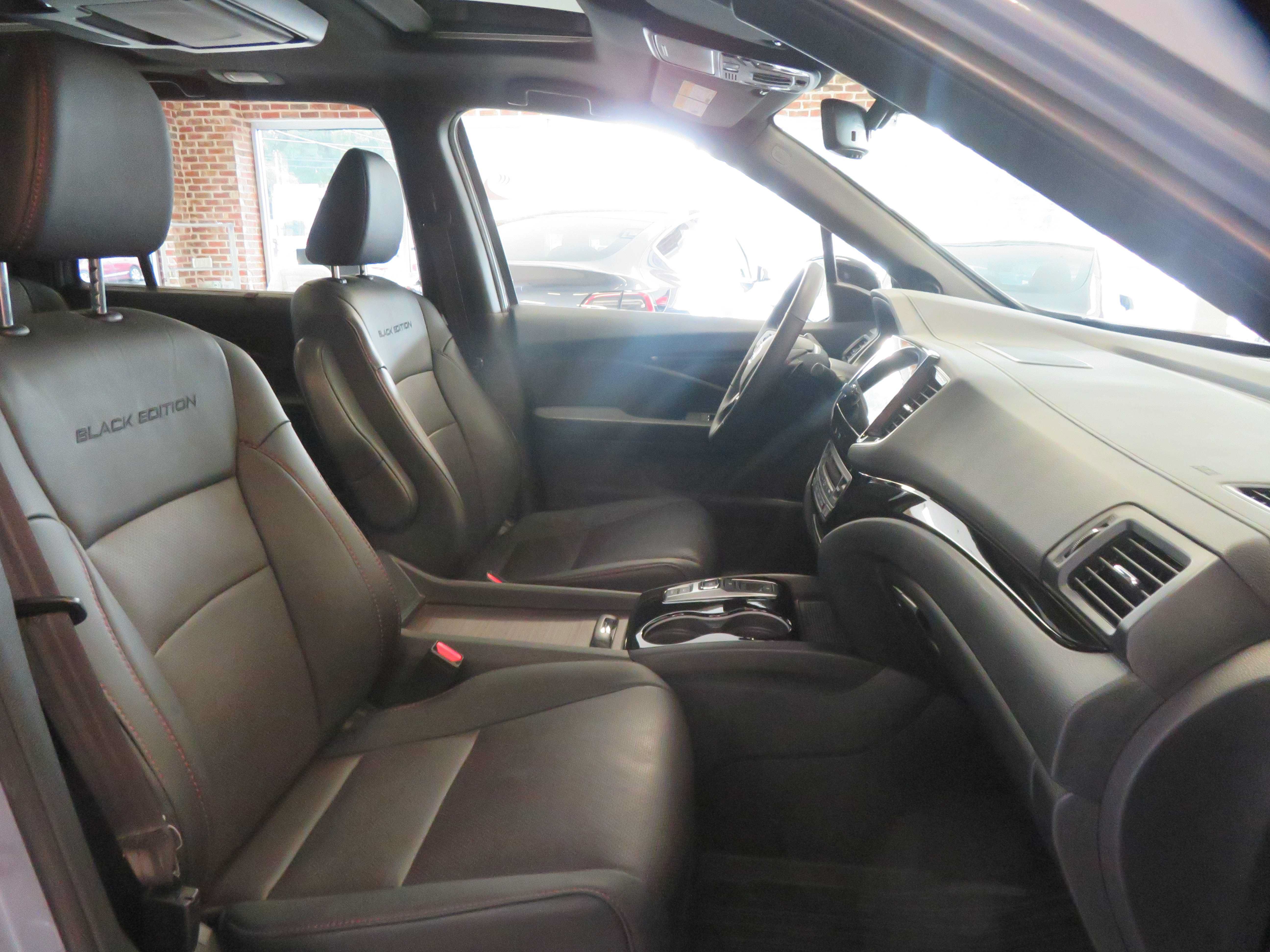 Used 2022 Honda Pilot Black Edition image 33