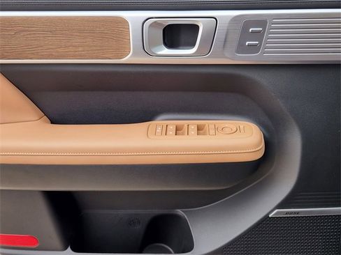 Certified 2025 Hyundai Santa Fe Limited image 17