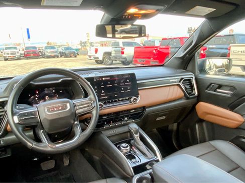 Used 2023 GMC Canyon AT4 w/ AT4 Premium Package image 41