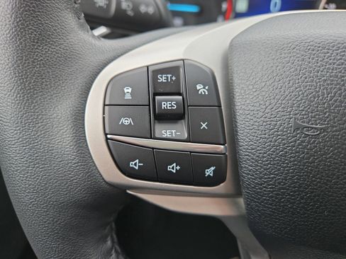 Used 2023 Ford Explorer XLT w/ Equipment Group 202A image 14