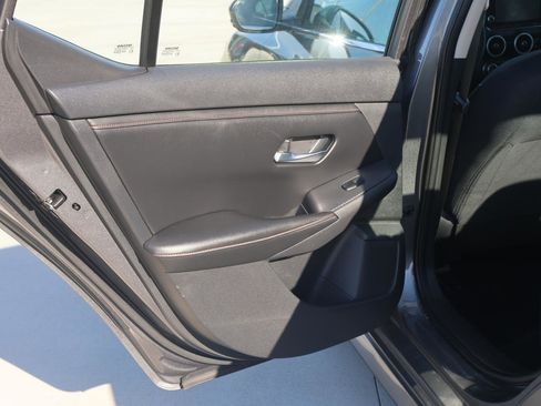 Used 2020 Nissan Sentra SR image 17