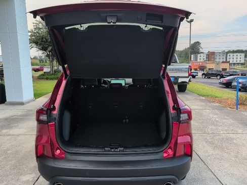 Used 2025 Ford Escape ST-Line w/ Equipment Group 301A image 13