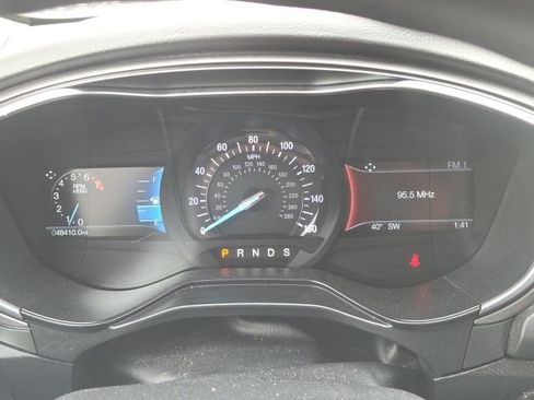 Used 2019 Ford Fusion SE image 38