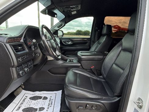 Used 2021 Chevrolet Tahoe Z71 w/ Z71 Off-Road Package AWD/4WD image 10