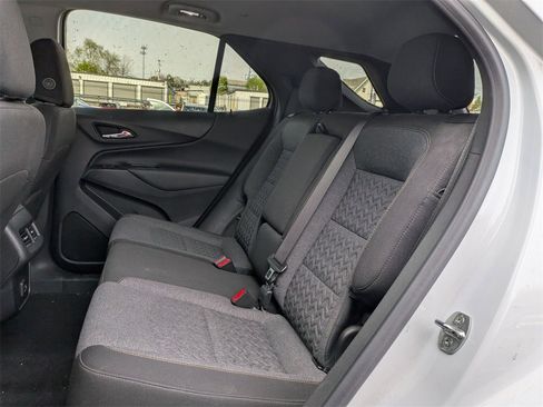Used 2022 Chevrolet Equinox LT image 10
