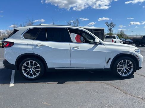 Used 2022 BMW X5 xDrive40i w/ Premium Package image 8