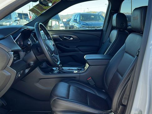 Used 2023 Chevrolet Traverse High Country image 33