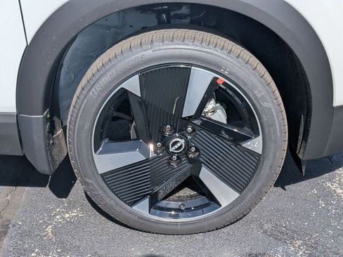 New 2026 Nissan Kicks SR w/ Cold Weather Package image 22