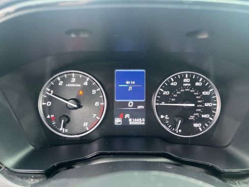 Used 2023 Subaru Outback Premium AWD/4WD image 7