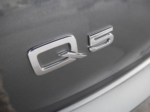 Used 2023 Audi Q5 2.0T Premium Plus w/ Premium Plus Package image 9