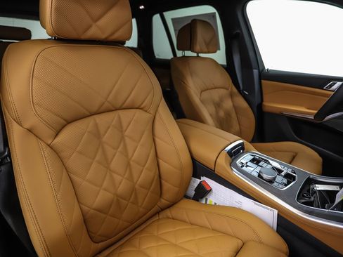 New 2026 BMW X5 xDrive50e w/ M Sport Package image 31