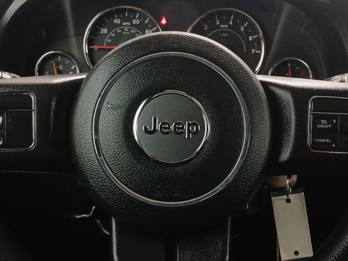 Used 2017 Jeep Wrangler Sport AWD/4WD image 5