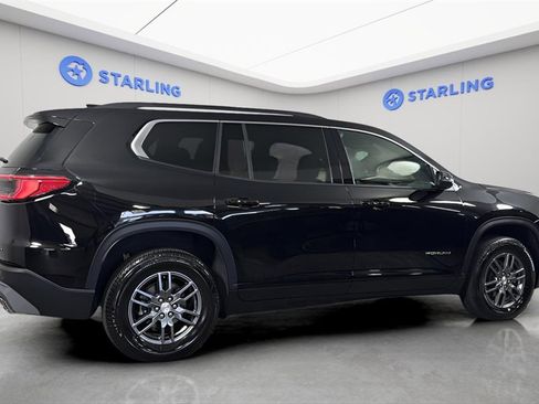 Used 2025 GMC Acadia Elevation image 10