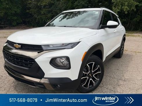 Used 2022 Chevrolet TrailBlazer ACTIV w/ Sun and Liftgate Package AWD/4WD image 2