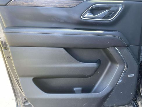 Used 2023 Chevrolet Suburban Premier RWD image 15