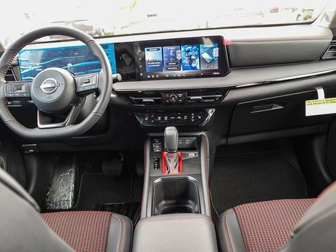 New 2026 Nissan Kicks SR w/ Cold Weather Package image 13