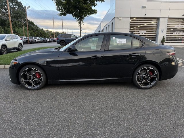 New 2026 Alfa Romeo Giulia AWD w/ Driving Assist Package image 5