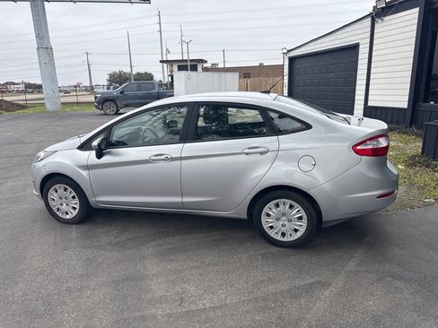 Used 2017 Ford Fiesta S image 3