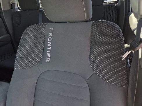 Used 2018 Nissan Frontier SV RWD image 14