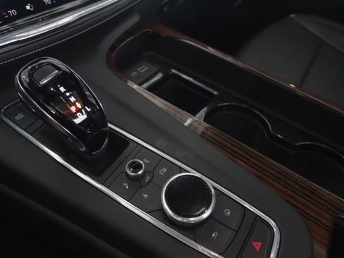 Used 2022 Cadillac Escalade ESV Premium Luxury w/ Performance Package image 22