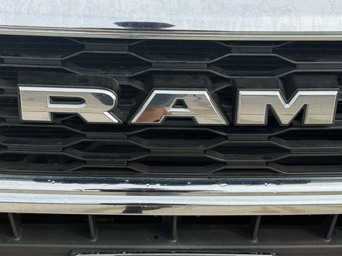 Used 2019 RAM ProMaster 3500 w/ Premium Appearance Group FWD image 5