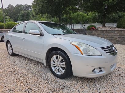 Used 2011 Nissan Altima 2.5 SL w/ Technology Pkg
