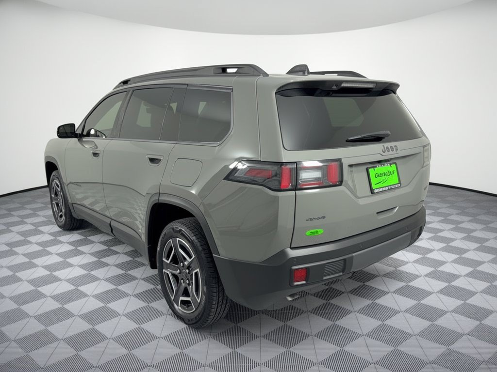 Used 2026 Jeep Cherokee Laredo AWD/4WD image 3