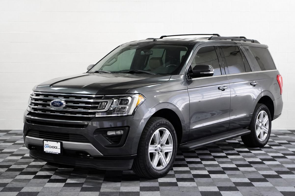 Used 2018 Ford Expedition XLT w/ Equipment Group 201A AWD/4WD image 1