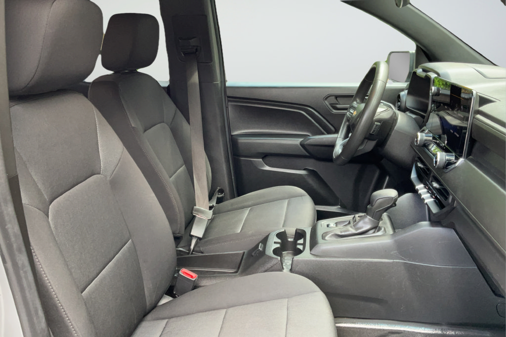 Used 2023 Chevrolet Colorado W/T RWD image 19