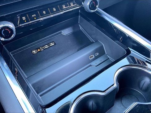 Used 2025 Chevrolet Tahoe LT image 33