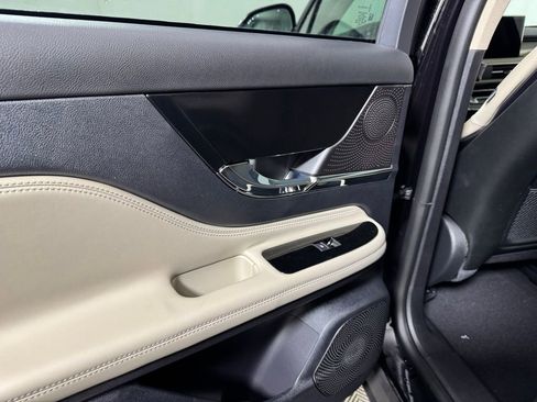 New 2026 Lincoln Corsair Premiere image 51